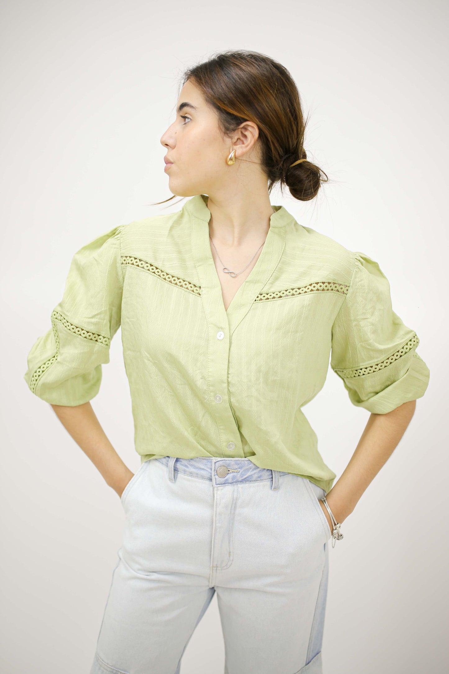 CAMISA LISTRA COM ENTREMEIOS RENDA