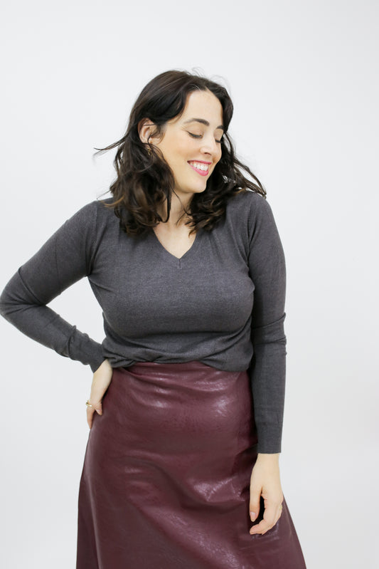 BLUSA RETILINEA DECOTE V